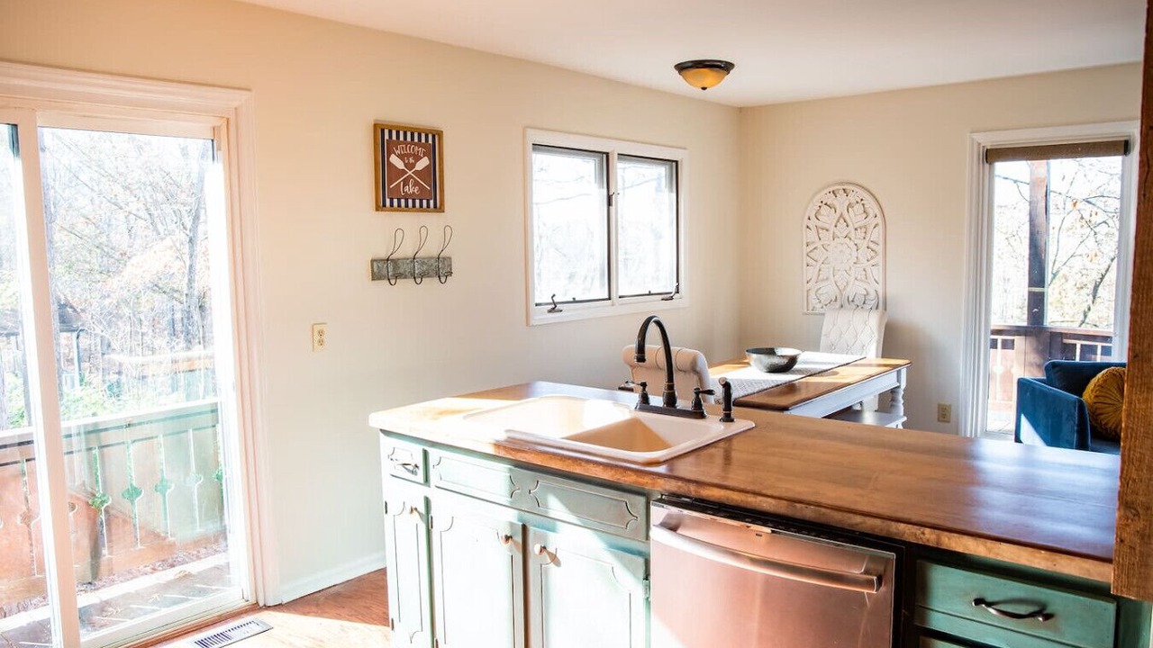Photo of Kitchen in Leasburg