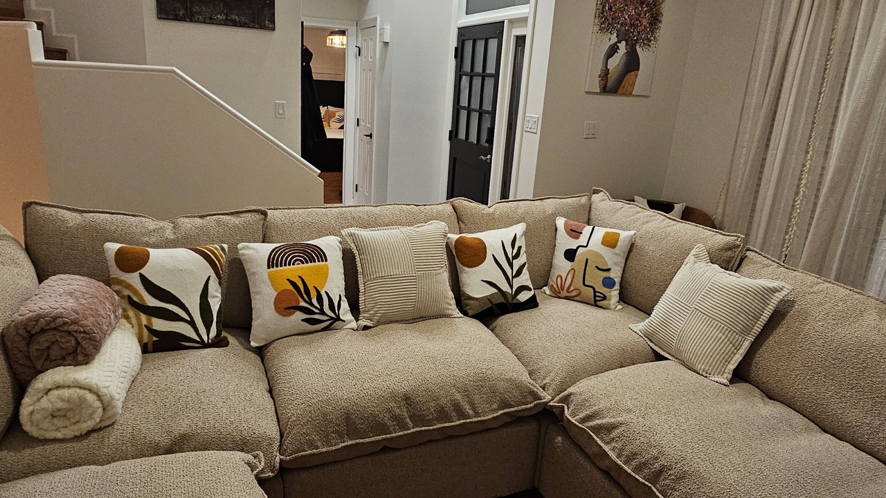 Photo of Livingroom in Northeast Raleigh