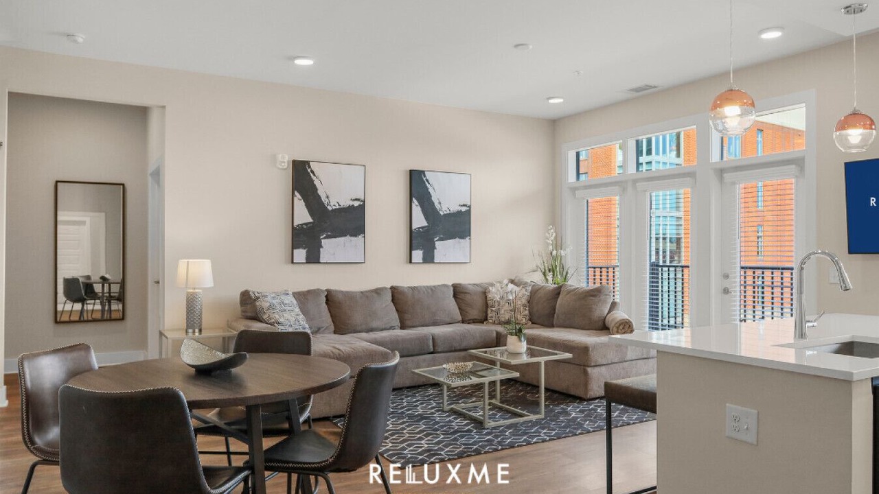 Photo of Livingroom in Fourth Ward