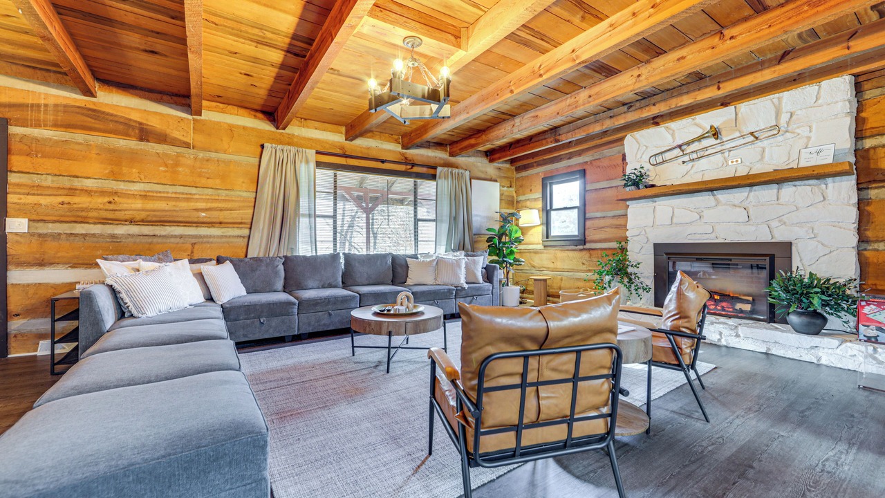Photo of Livingroom in Canton