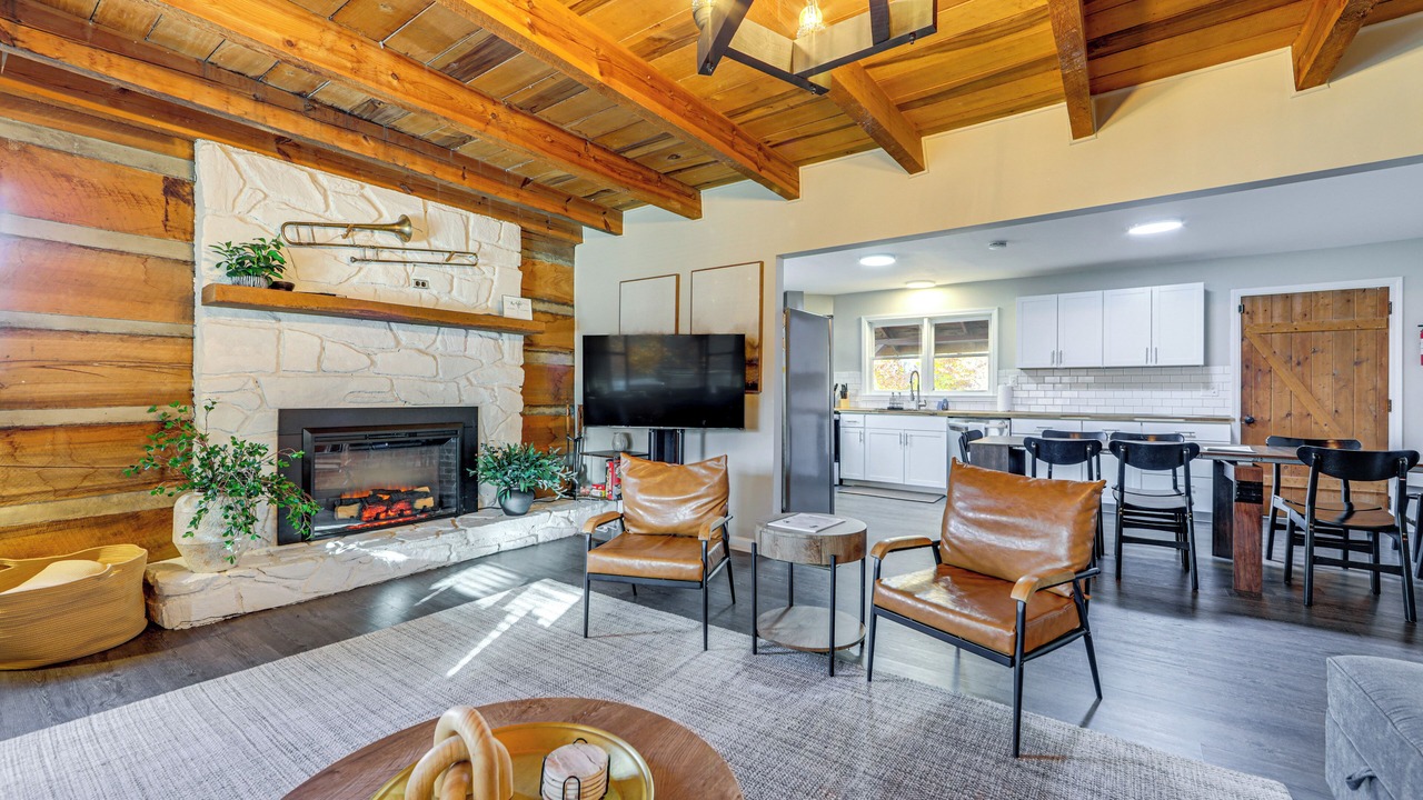 Photo of Livingroom in Canton
