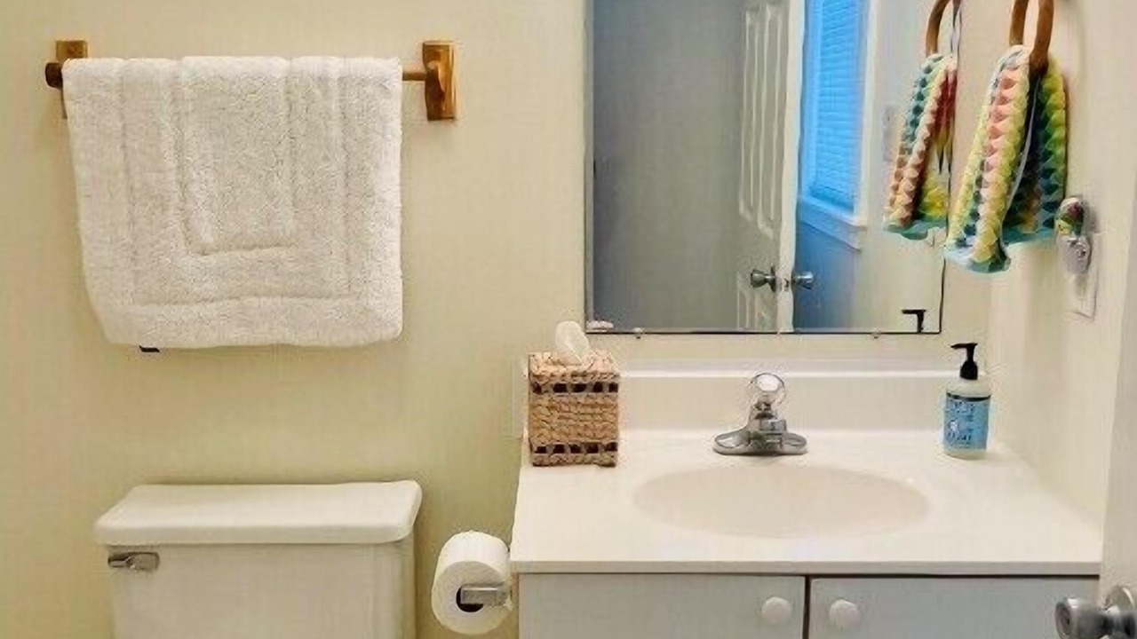 Photo of Bathroom in Topsail Beach