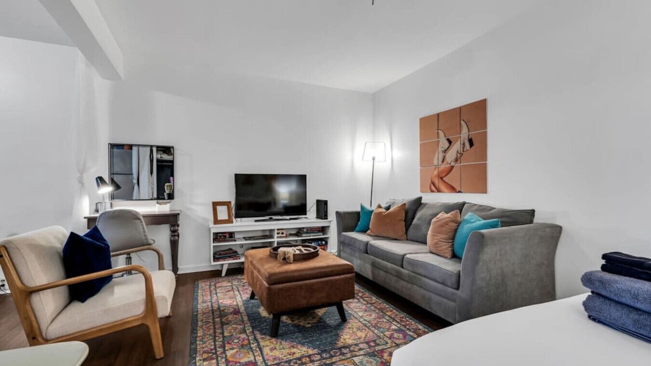 Photo of Livingroom in Melrose