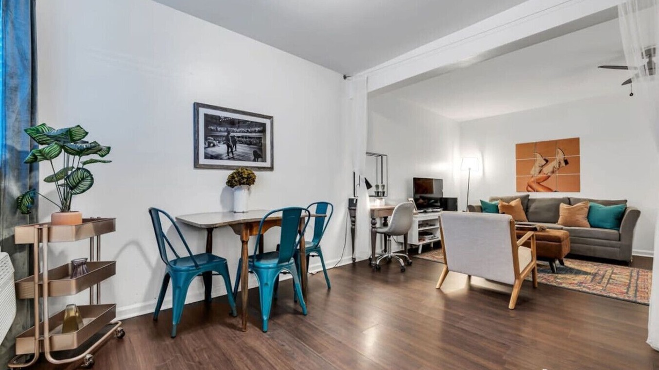 Photo of Livingroom in Melrose