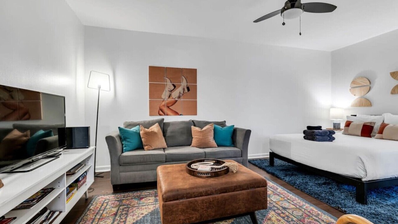 Photo of Livingroom in Melrose