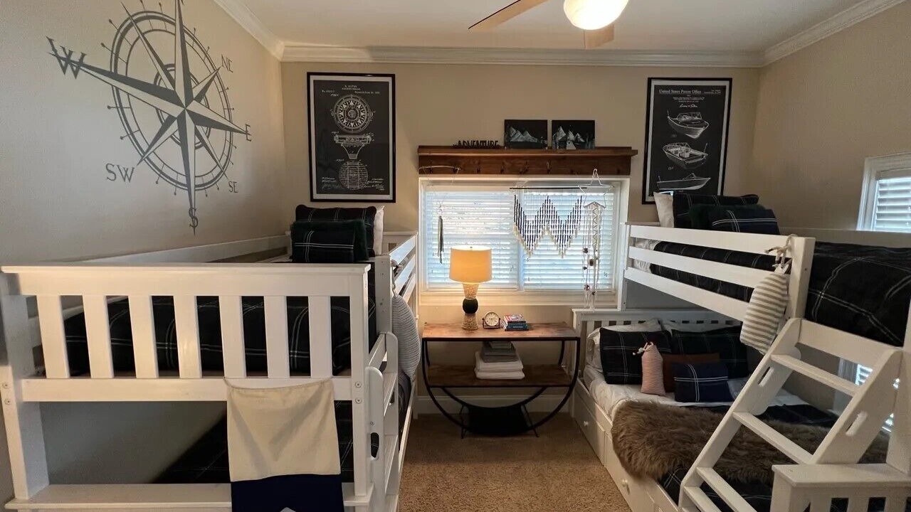 Photo of Bedroom in Leasburg