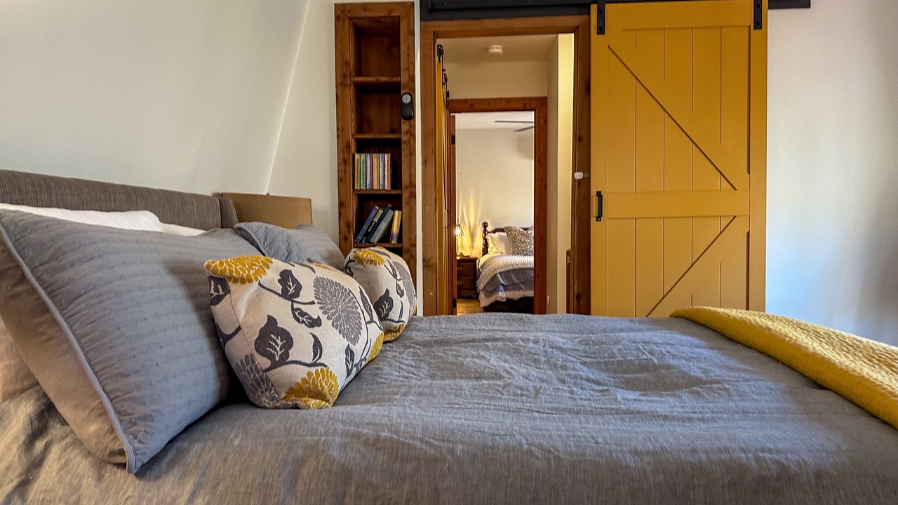 Photo of Bedroom in Lake Sequoyah