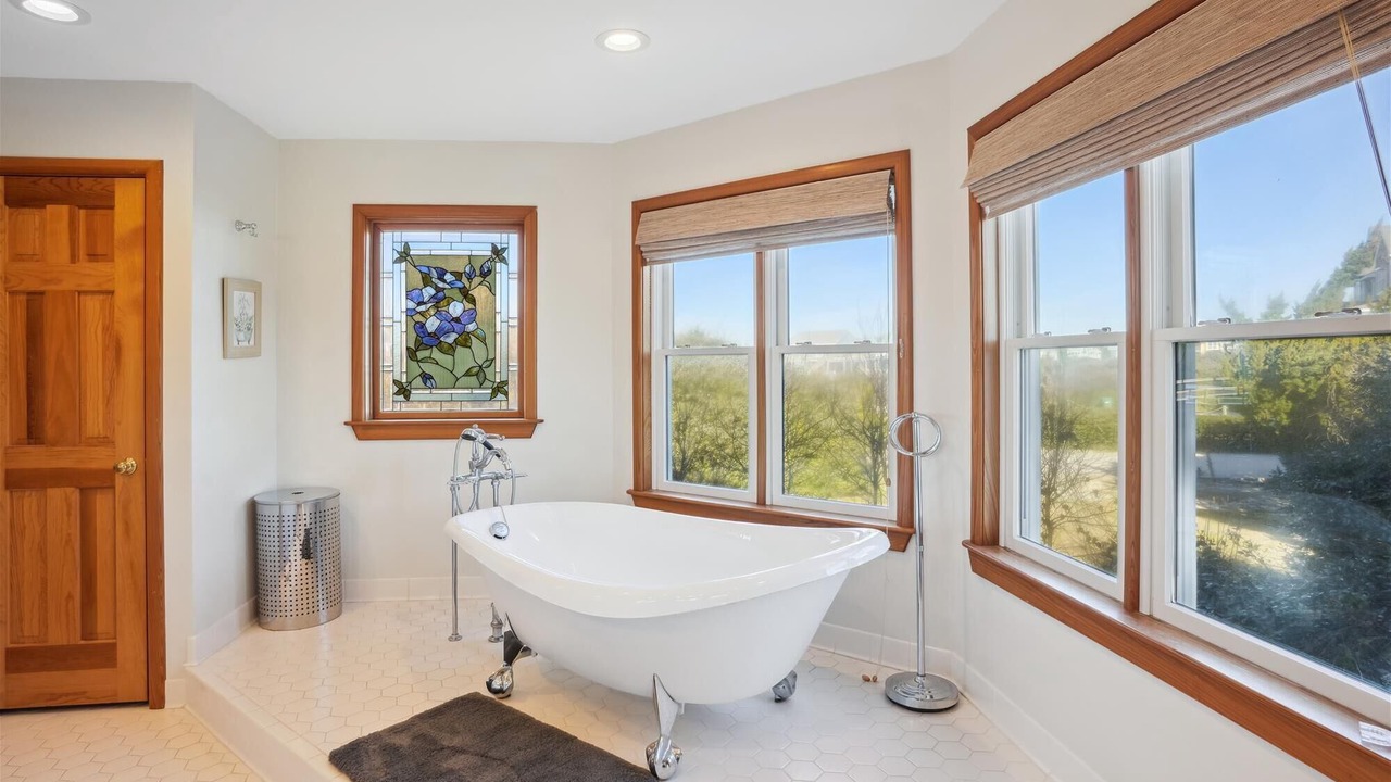 Photo of Bathroom in Ocean Hill