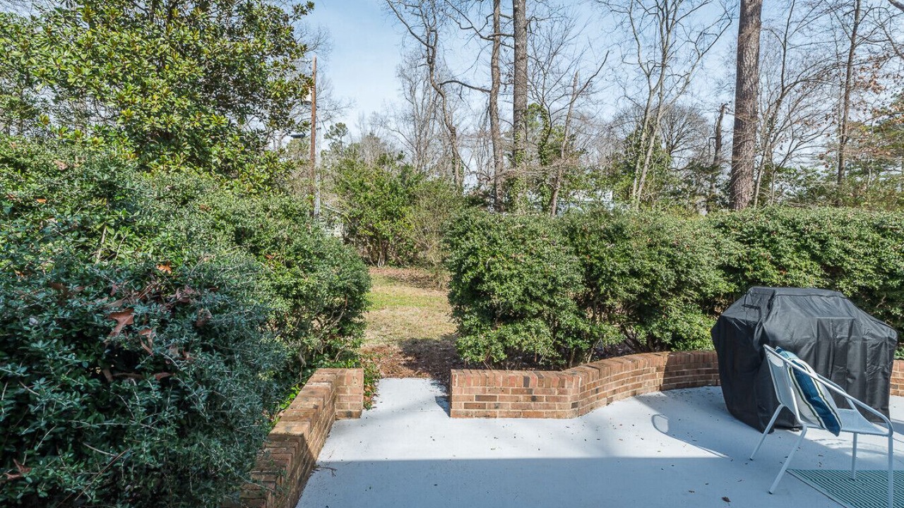 Photo of Patio Balcony in North Garrett Road