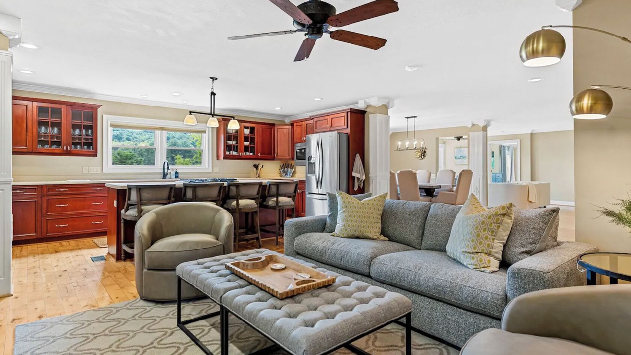 Photo of Livingroom in Hendersonville