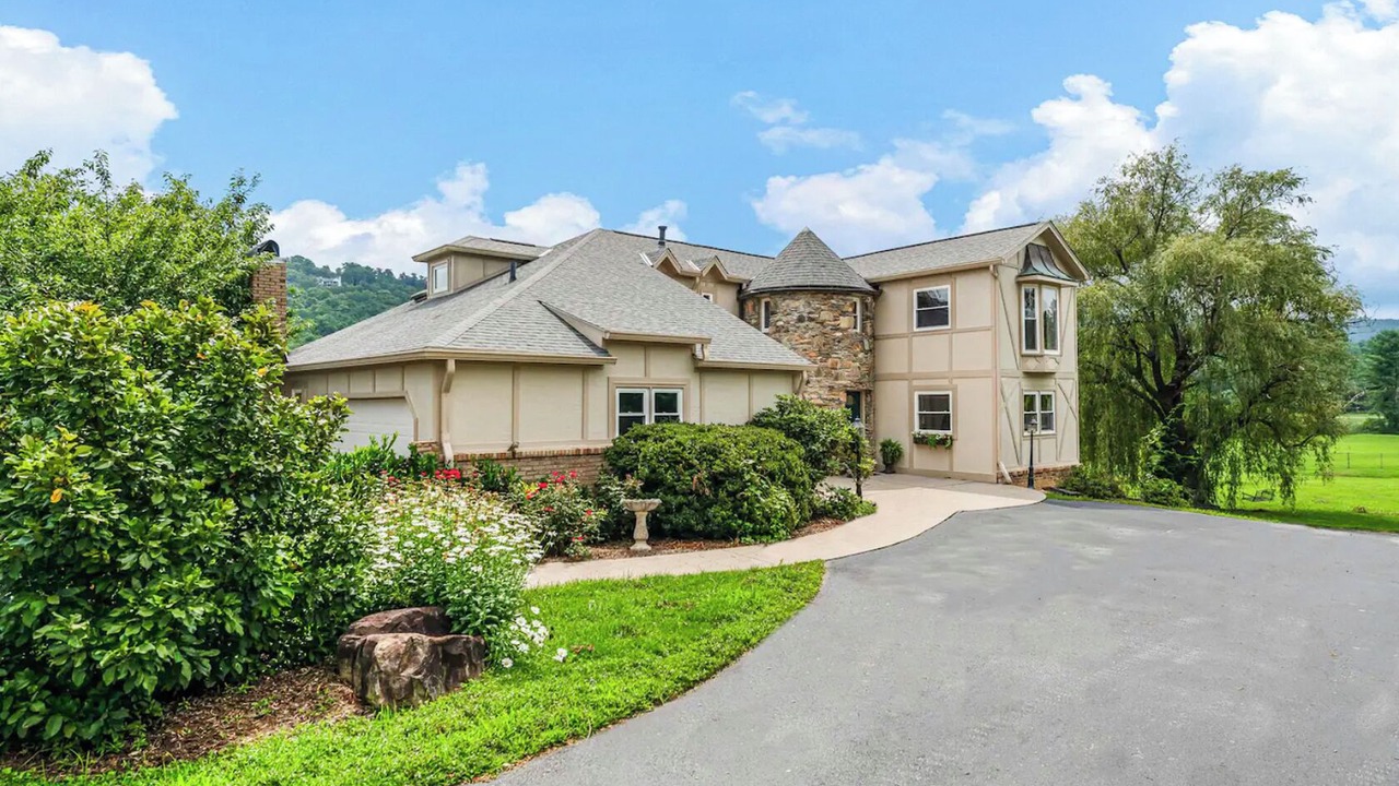 Photo of Outdoor in Hendersonville