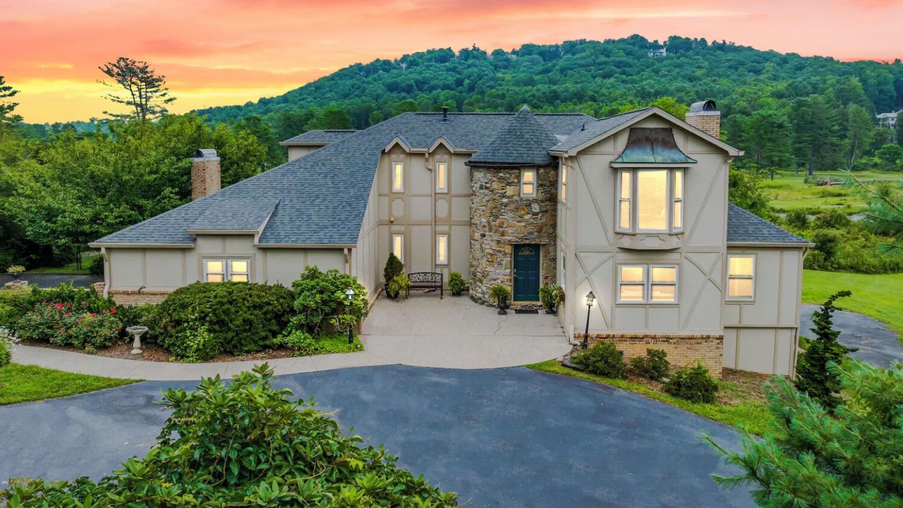 Photo of Outdoor in Hendersonville