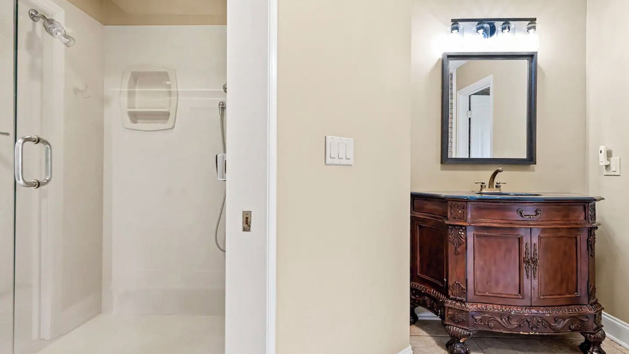 Photo of Bathroom in Hendersonville