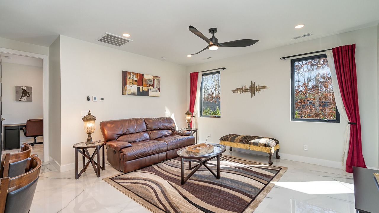 Photo of Livingroom in Matthews