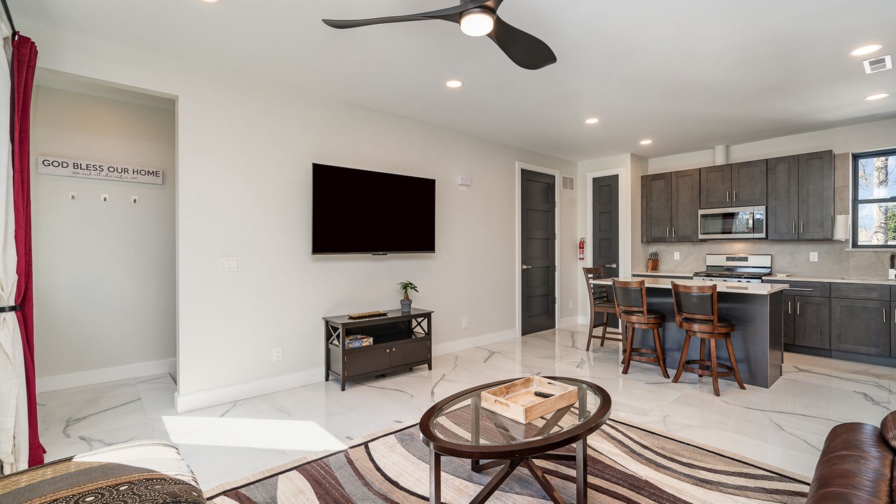 Photo of Livingroom in Matthews