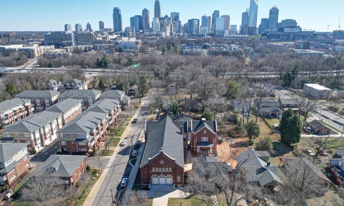 Photo of Outdoor in Wesley Heights