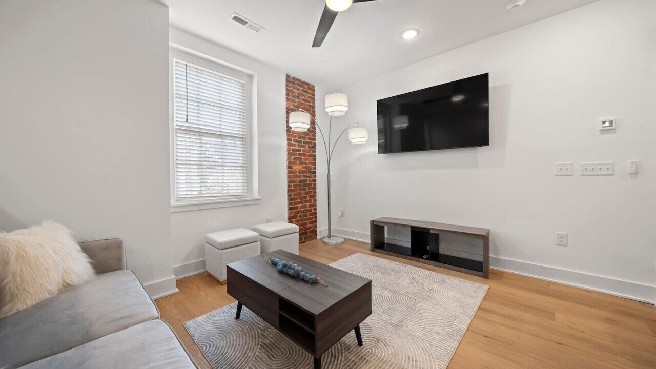 Photo of Livingroom in Wesley Heights