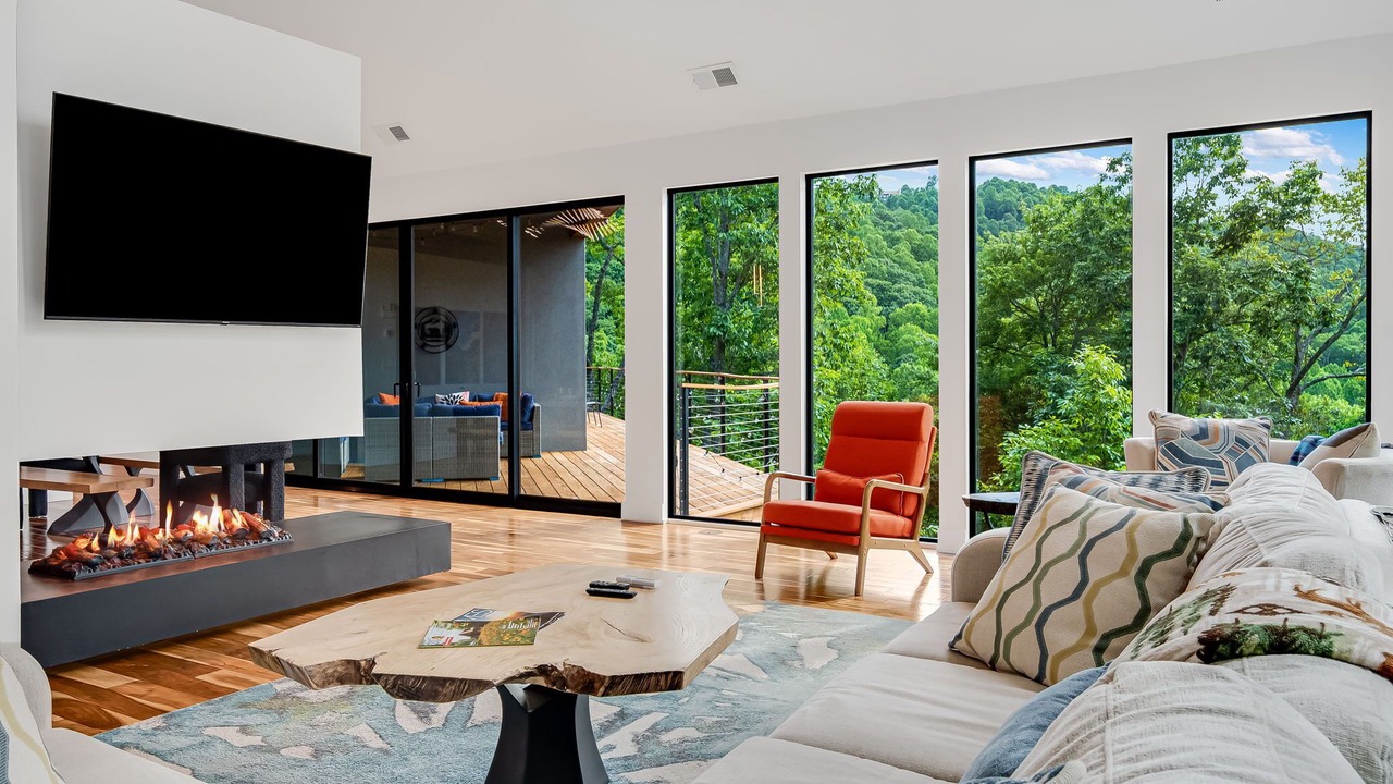 Photo of Livingroom in Laurel Park