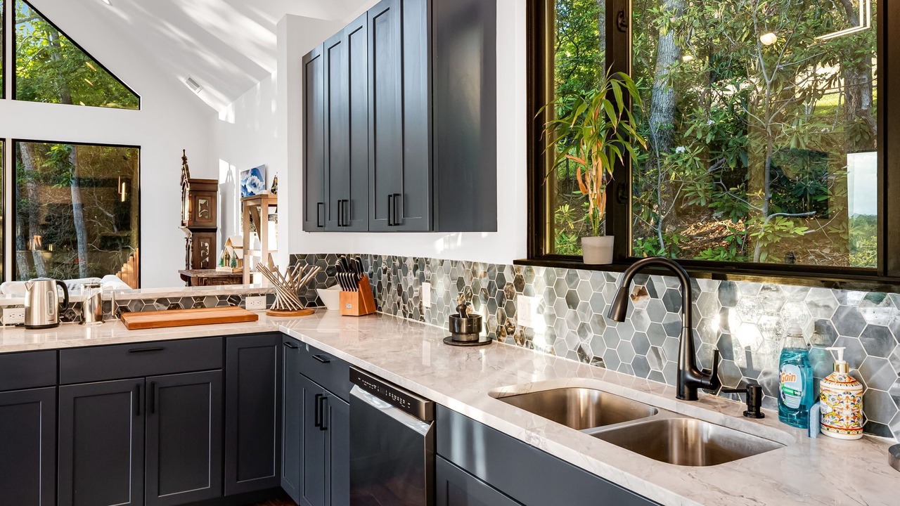 Photo of Kitchen in Laurel Park