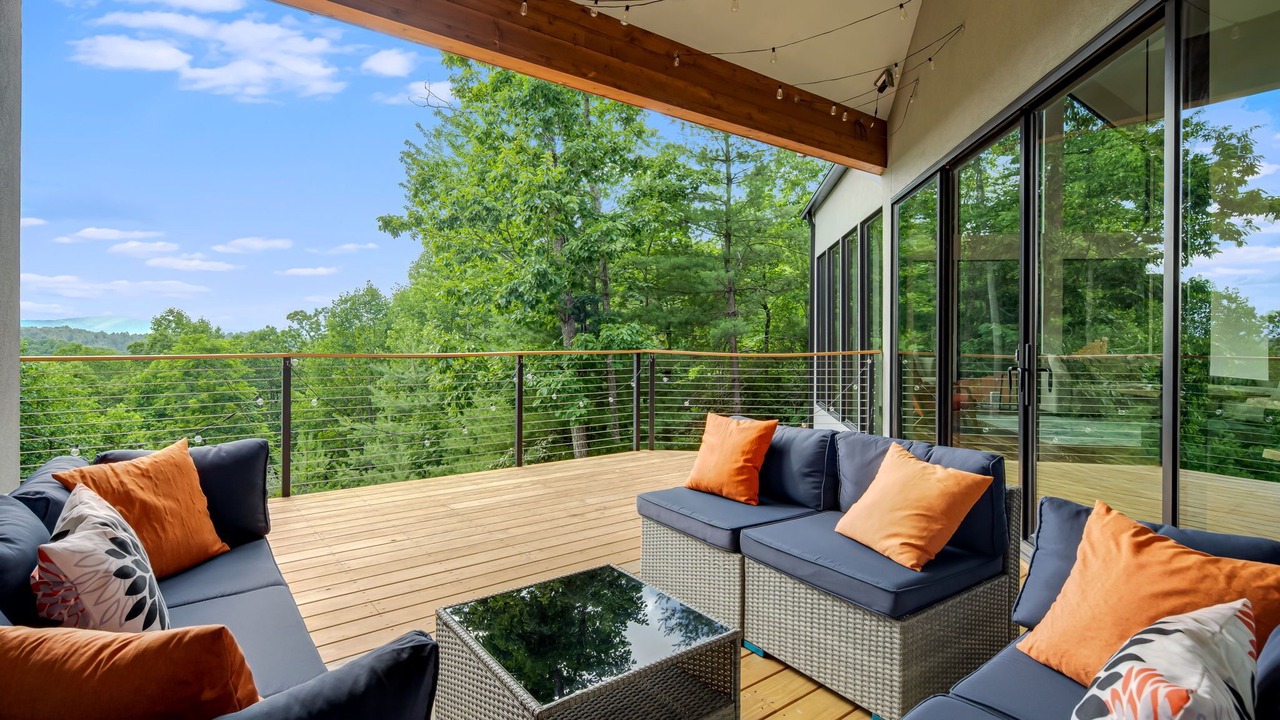 Photo of Patio Balcony in Laurel Park