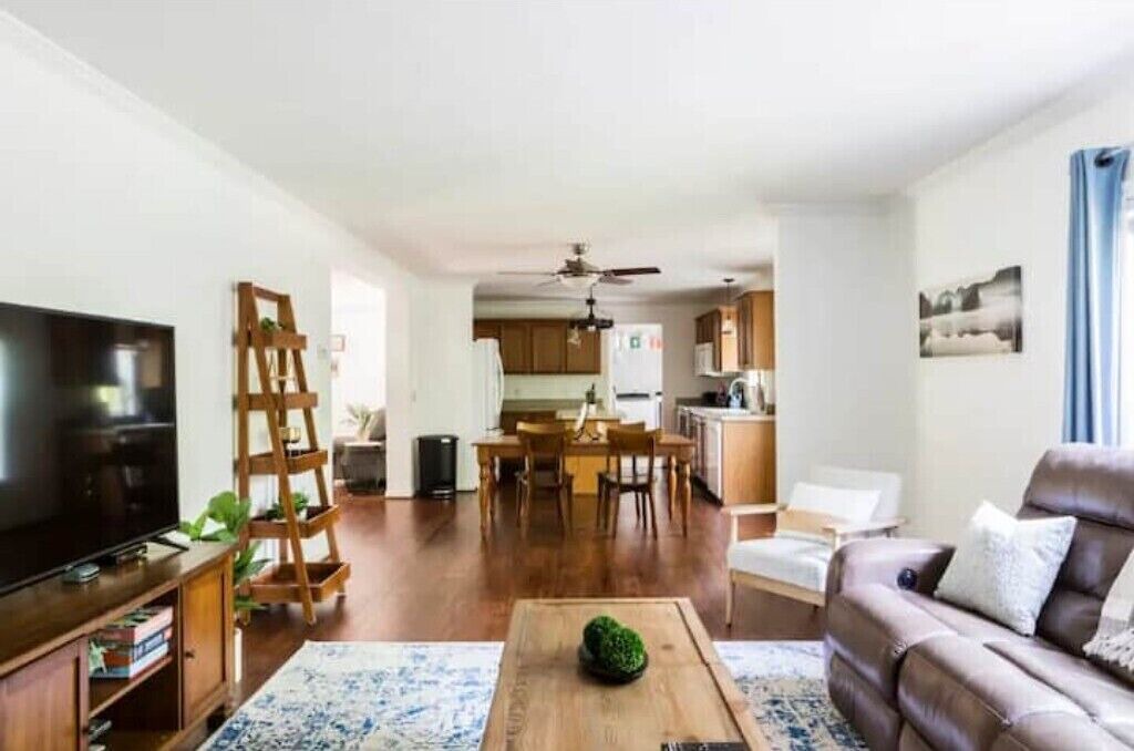 Photo of Livingroom in McCain