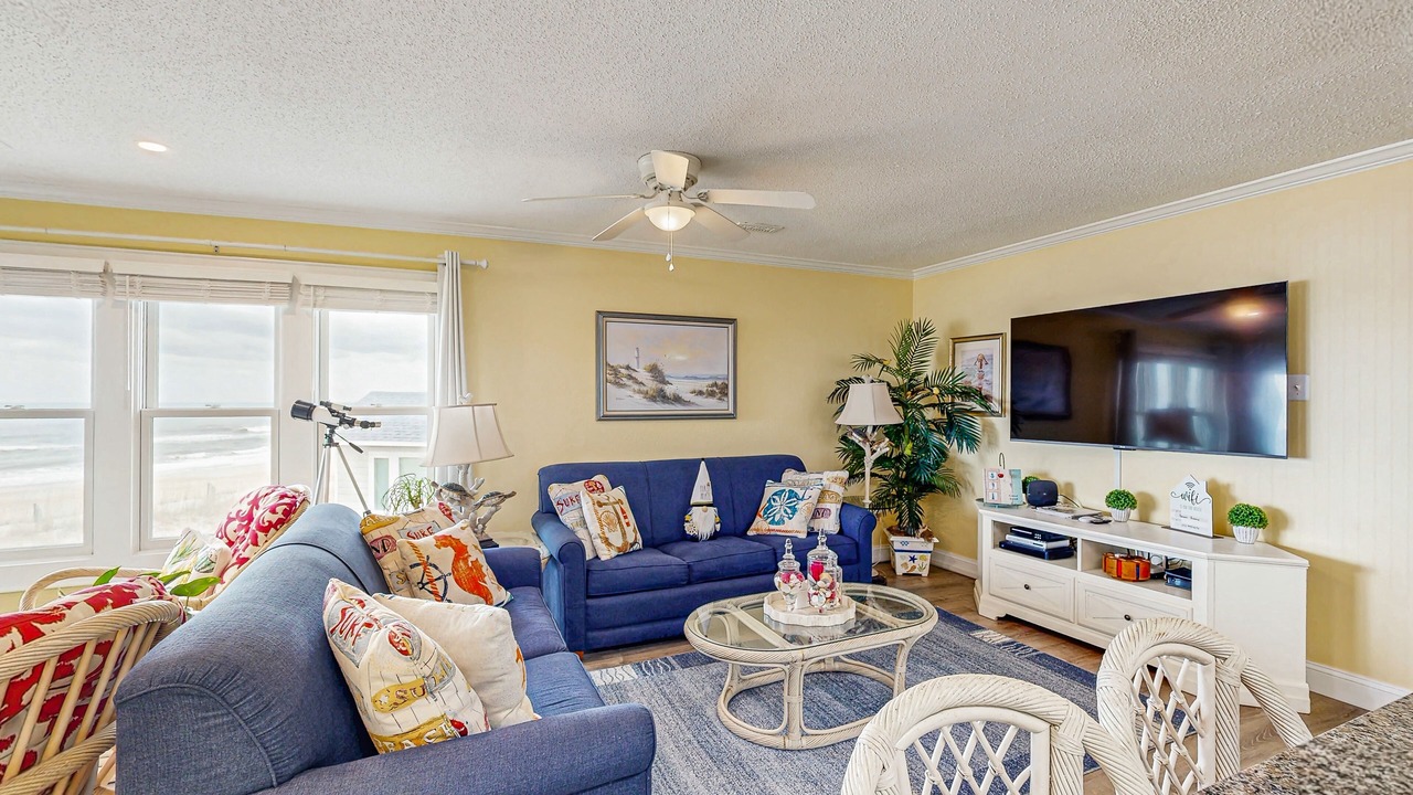 Photo of Livingroom in Avon