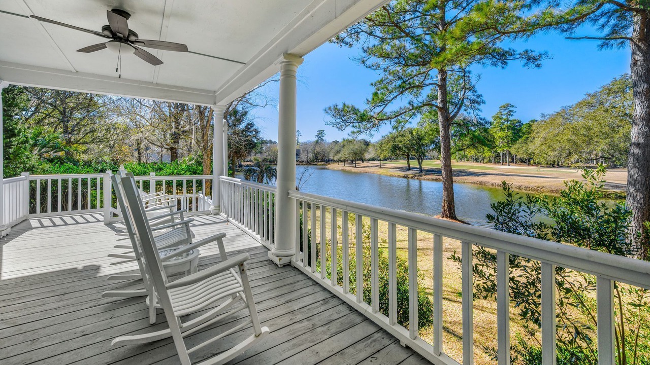 Photo of Patio Balcony in Debordieu Colony