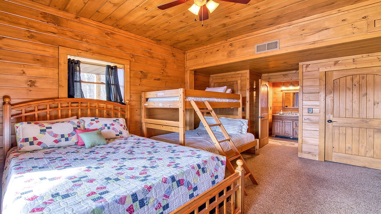 Photo of Bedroom in Maggie Valley