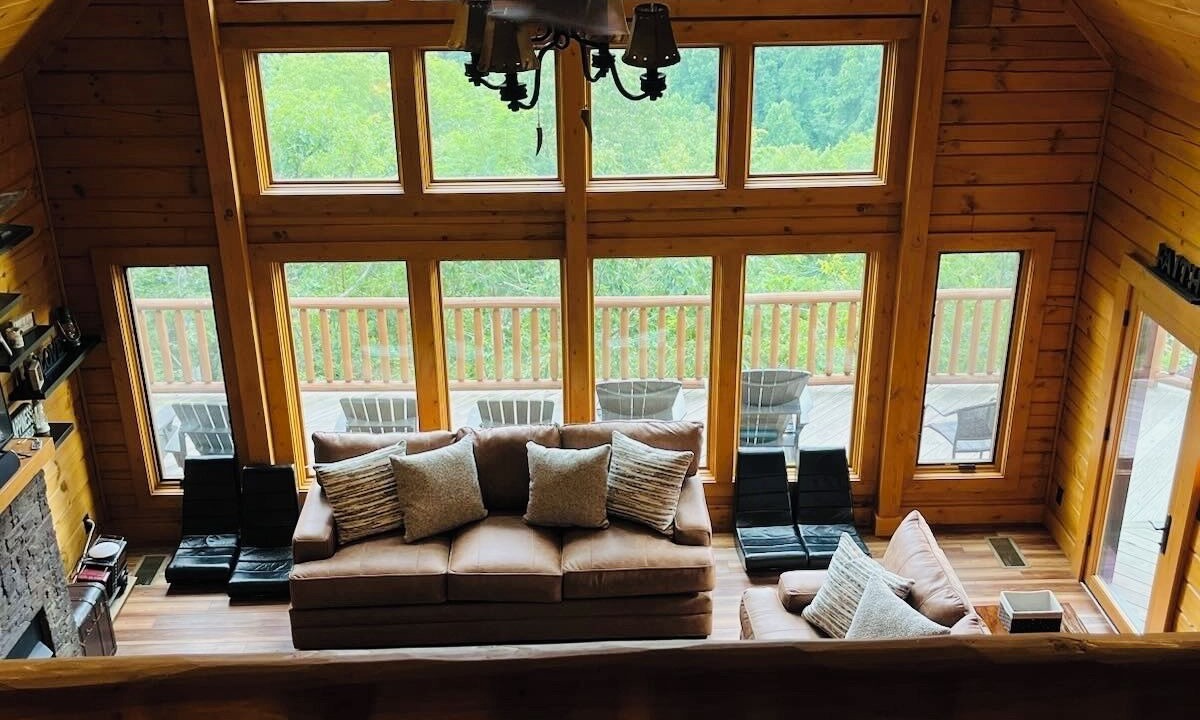 Photo of Livingroom in Maggie Valley