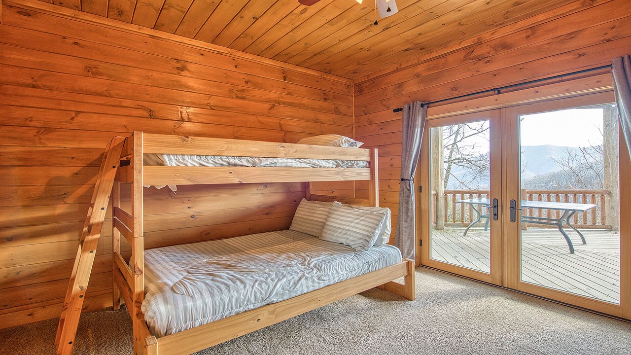 Photo of Bedroom in Maggie Valley