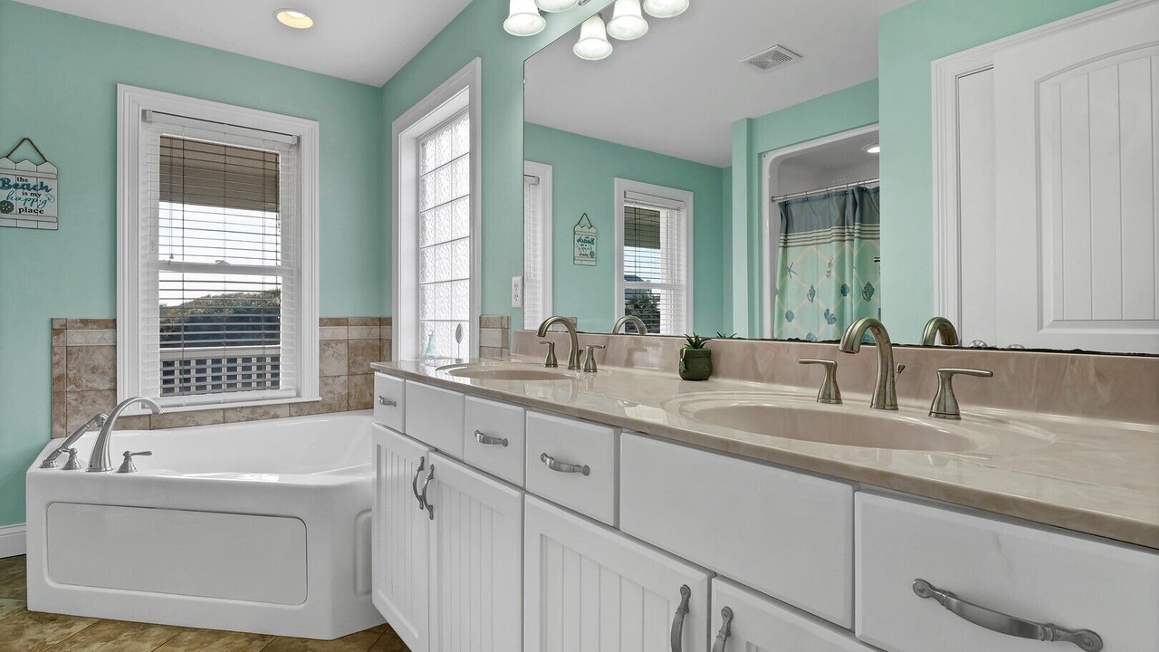 Photo of Bathroom in Ocean City Beach