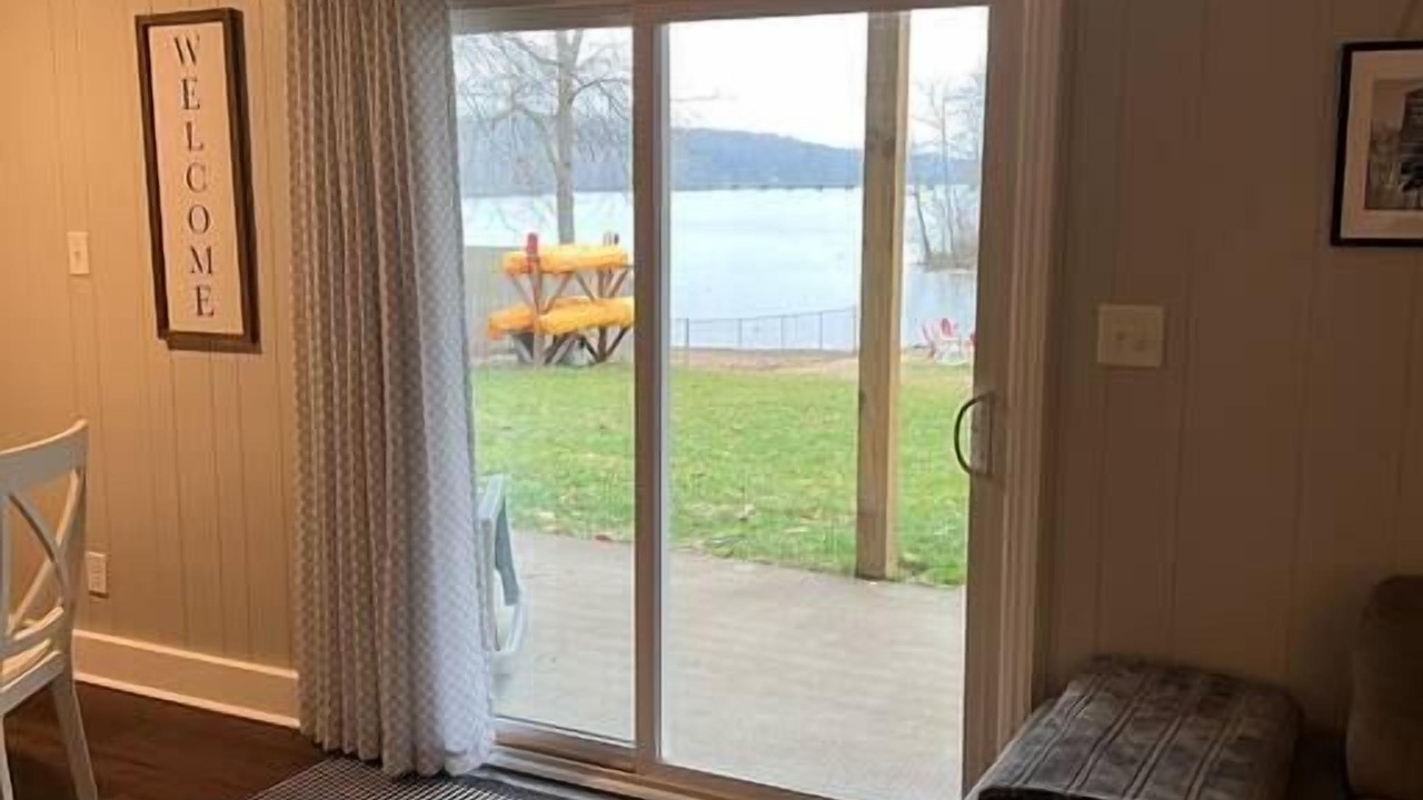 Photo of Livingroom in Harbor House