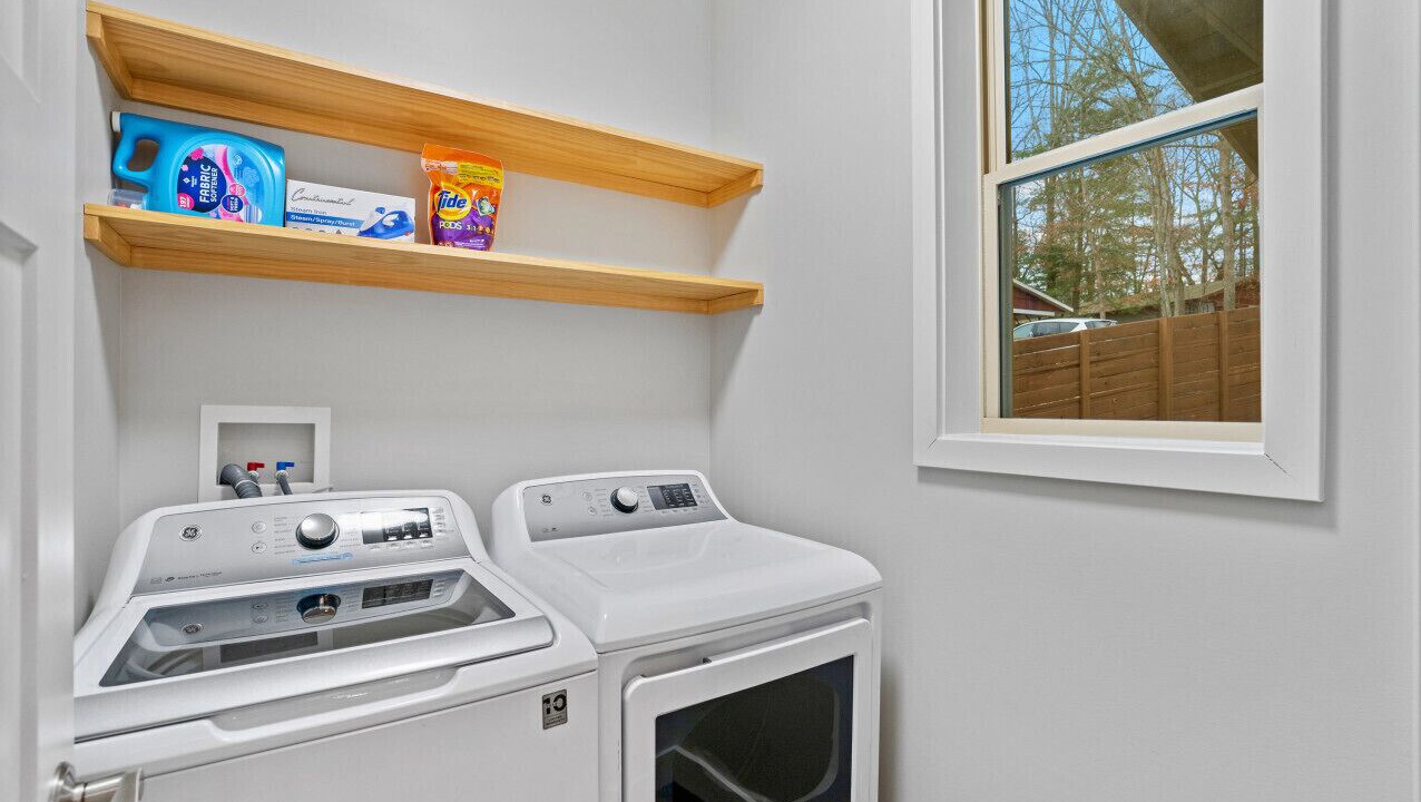 Photo of Bedroom in Black Mountain