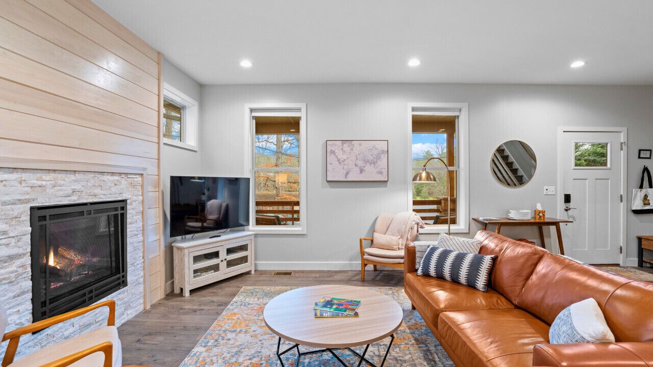 Photo of Livingroom in Black Mountain