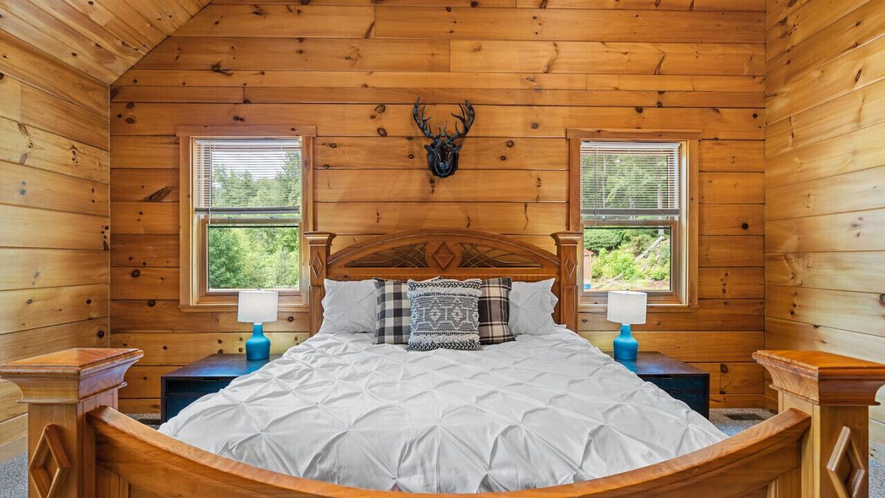 Photo of Bedroom in Black Mountain