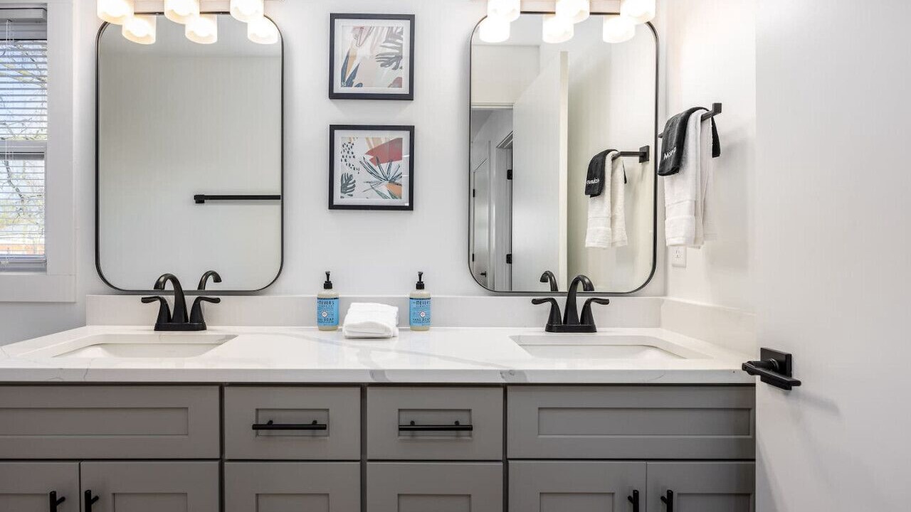 Photo of Bathroom in Hillsboro Village