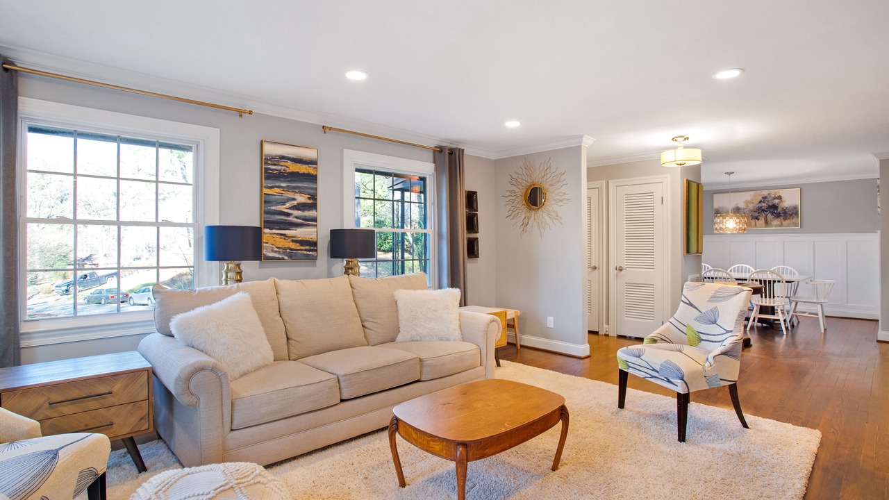 Photo of Livingroom in Northwest Raleigh
