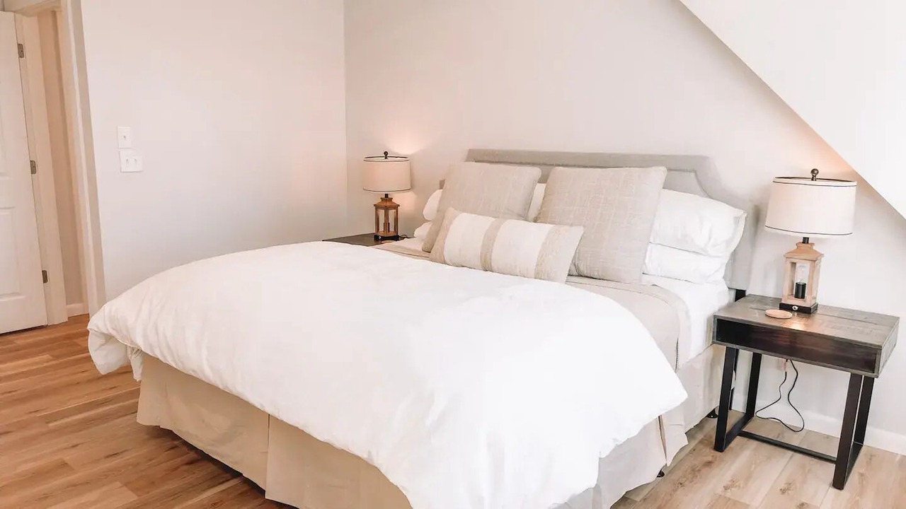 Photo of Bedroom in Weaverville