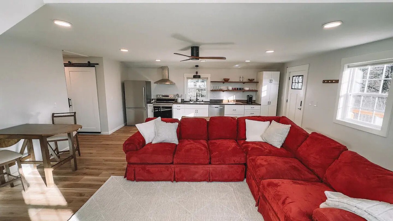 Photo of Livingroom in Weaverville
