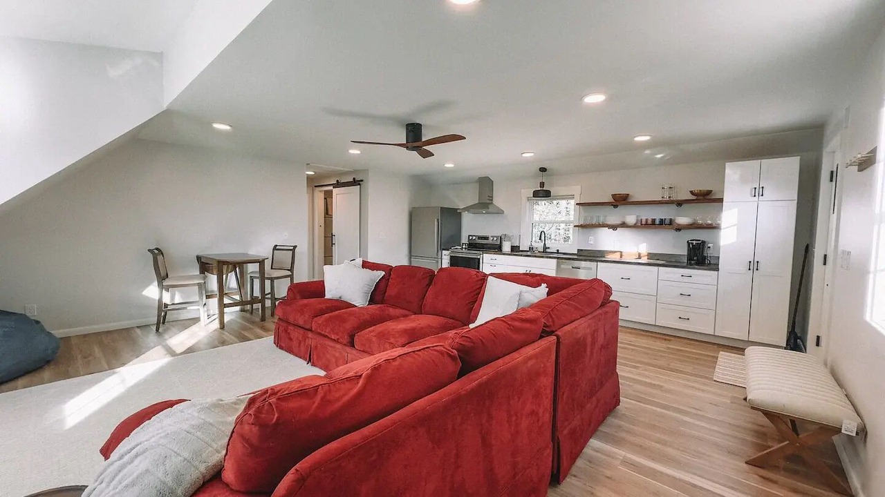 Photo of Livingroom in Weaverville