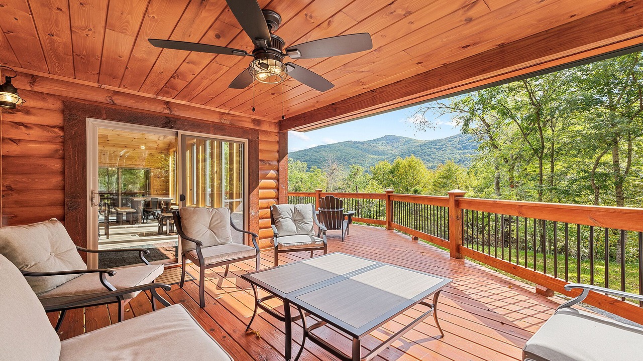 Photo of Patio Balcony in Maggie Valley