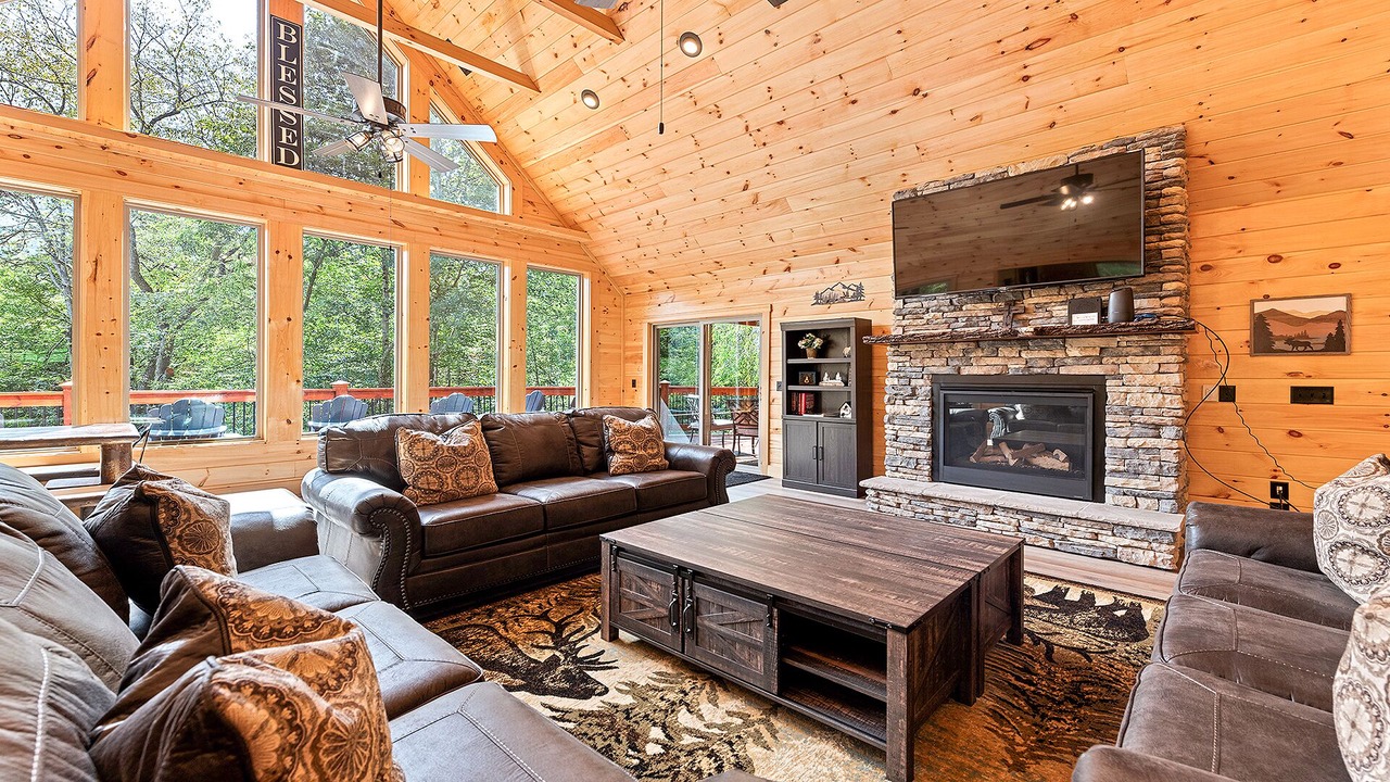 Photo of Livingroom in Maggie Valley