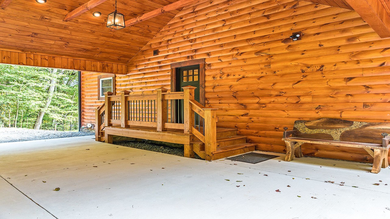 Photo of Patio Balcony in Maggie Valley