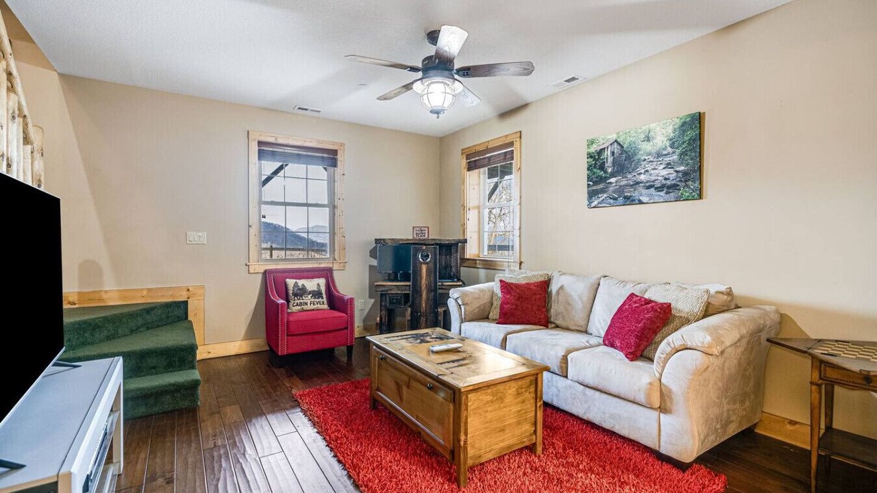 Photo of Livingroom in Waynesville