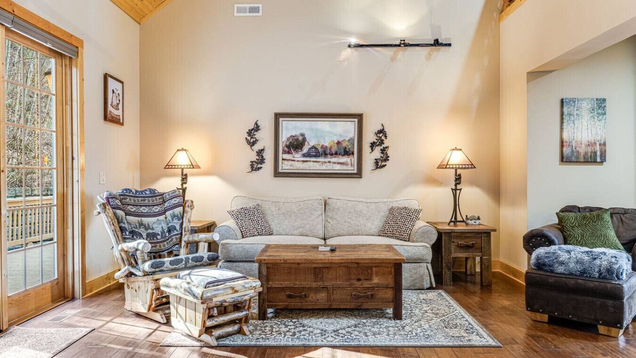 Photo of Livingroom in Waynesville