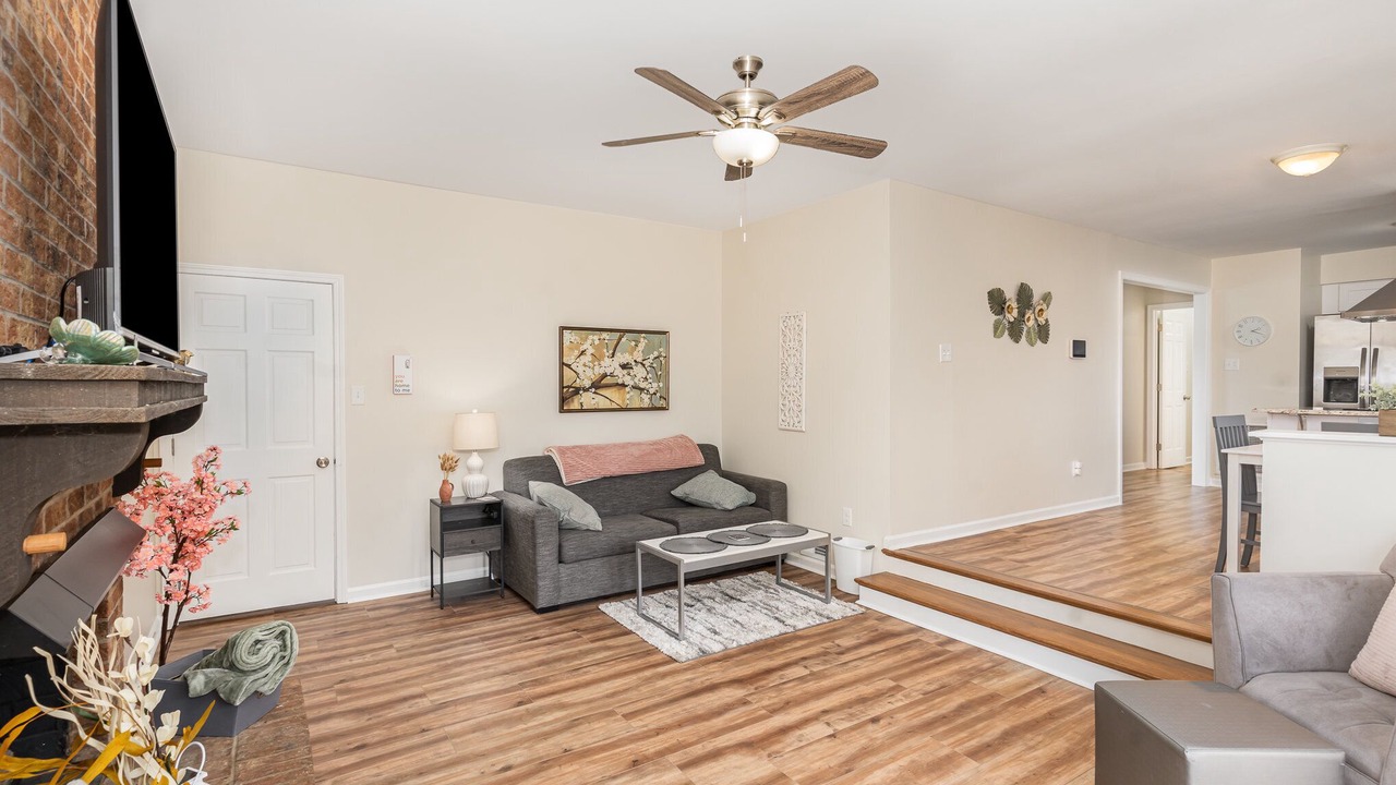 Photo of Livingroom in Northeast Raleigh