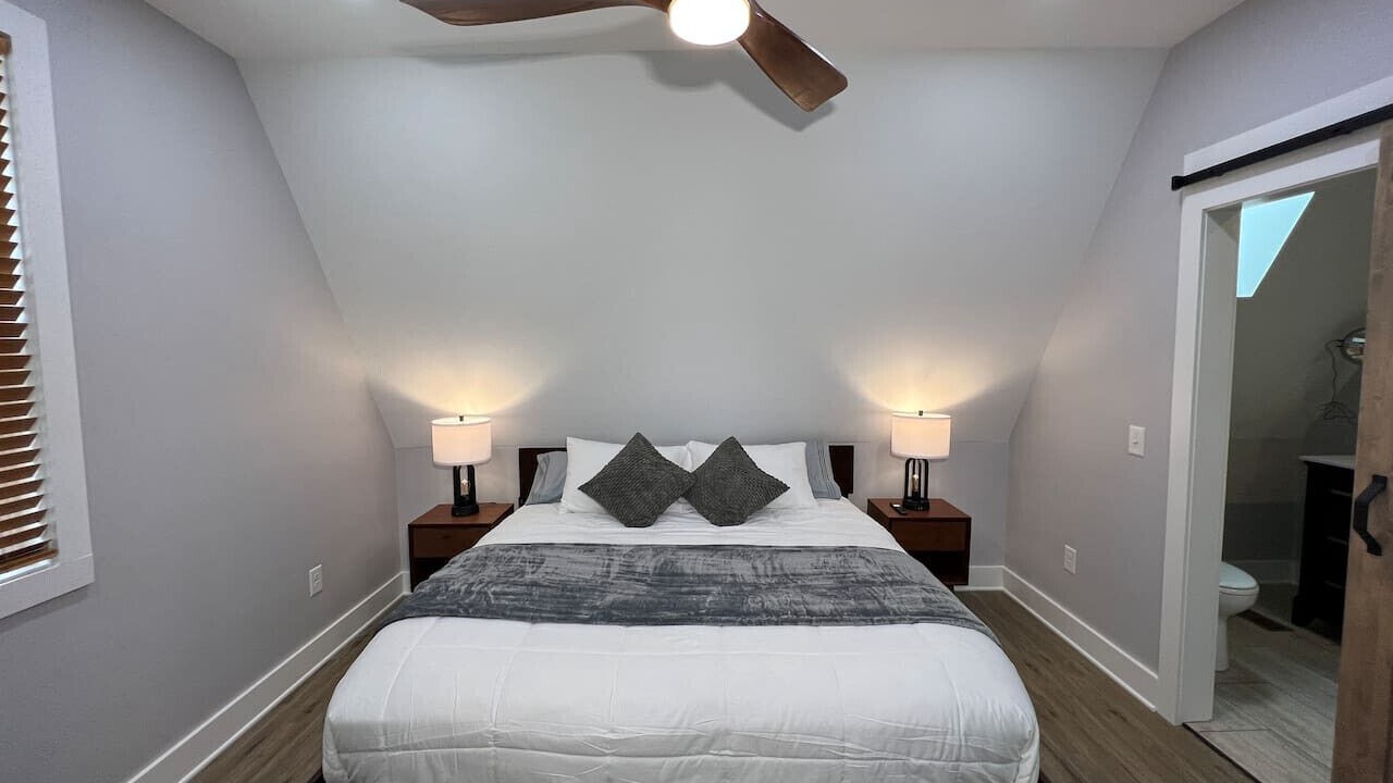 Photo of Bedroom in Seneca
