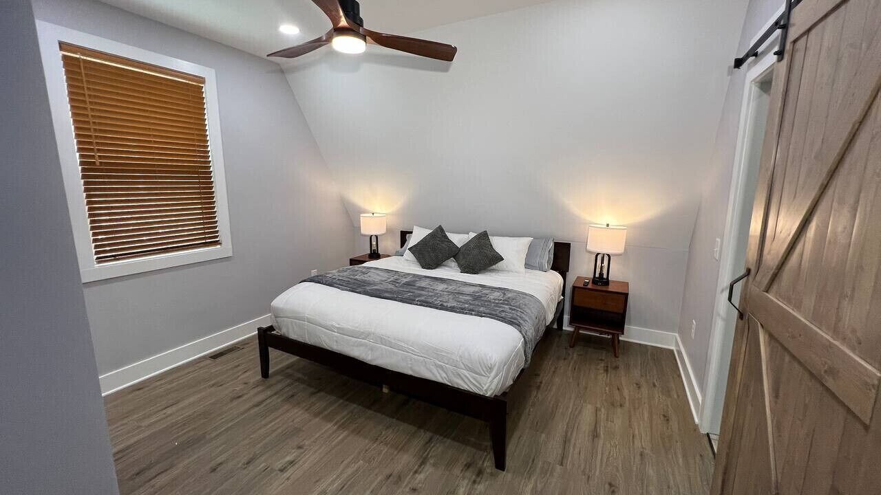 Photo of Bedroom in Seneca