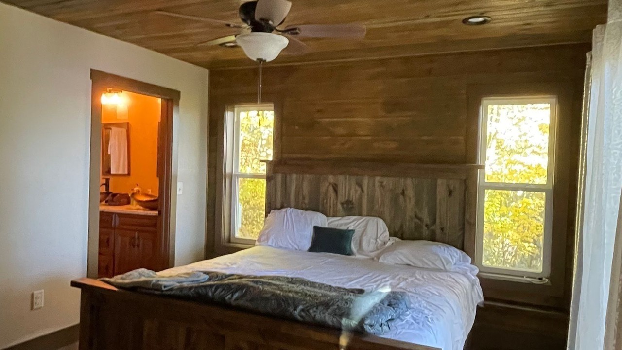 Photo of Bedroom in Maggie Valley