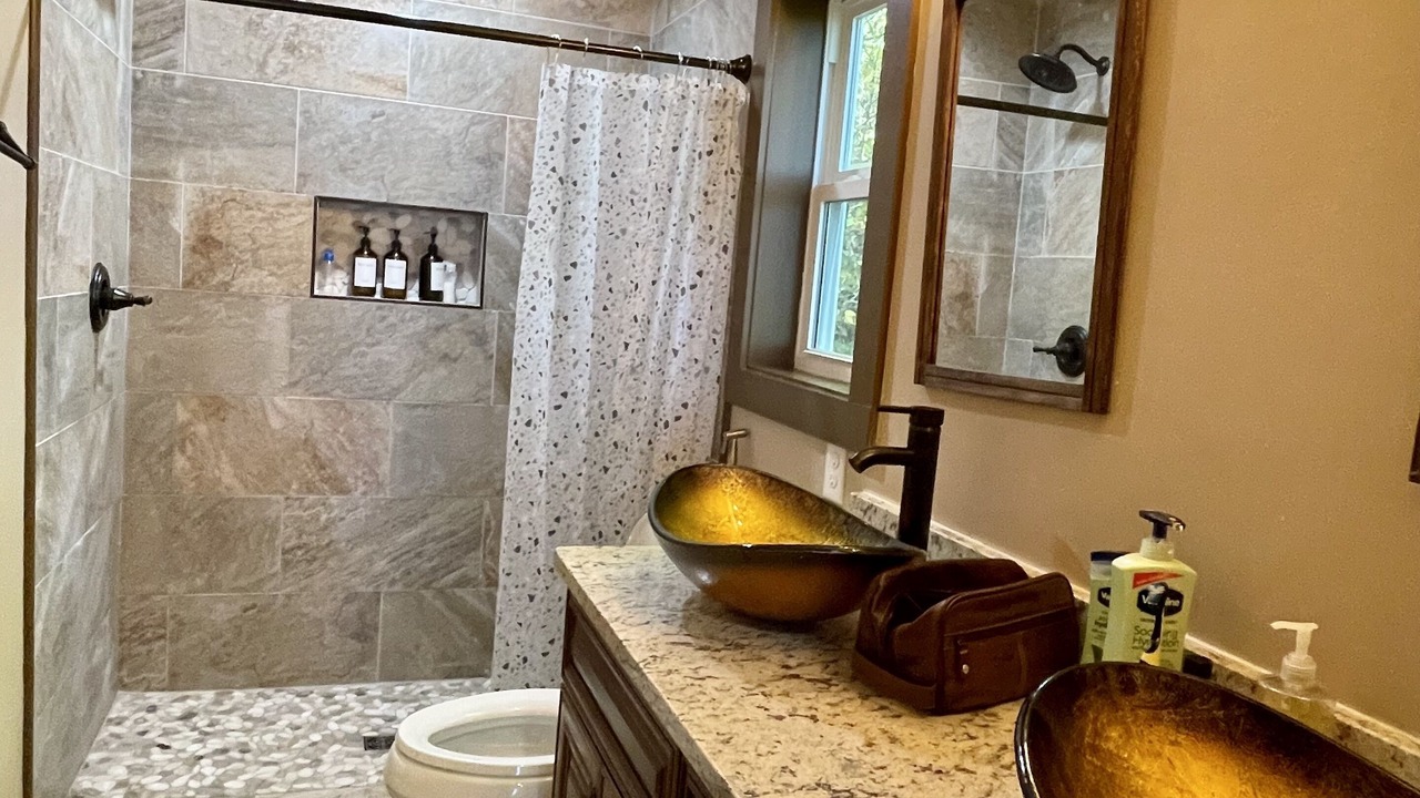 Photo of Bathroom in Maggie Valley